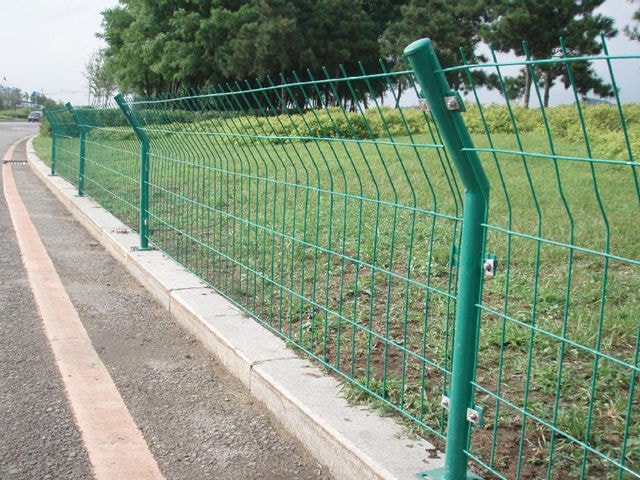 金属护栏网